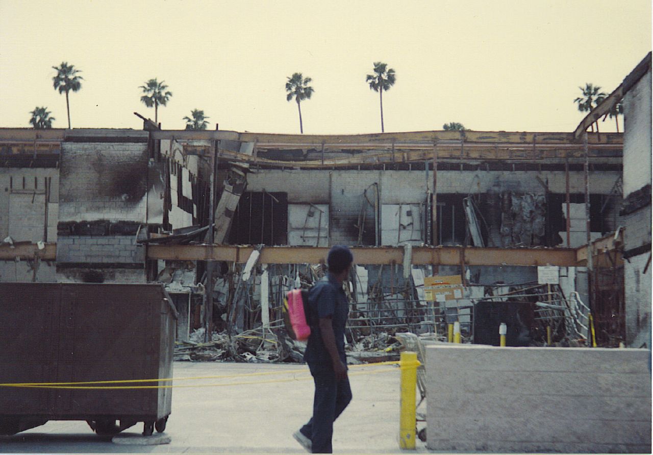 1992洛杉磯暴動被燒毀的建築物。