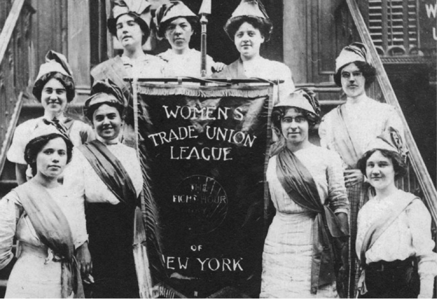 隨著社會主義運動和工會的出現、公共教育的大規模拓展和婦女參與更多地勞動工作，大多數發達國家的人民在半個世紀中日益均等。