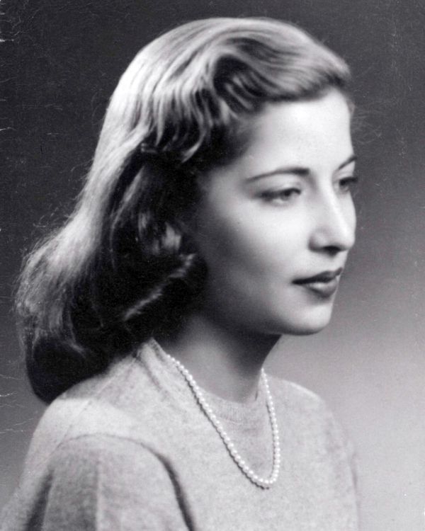 露絲‧拜德‧金斯伯格年輕時的照片。