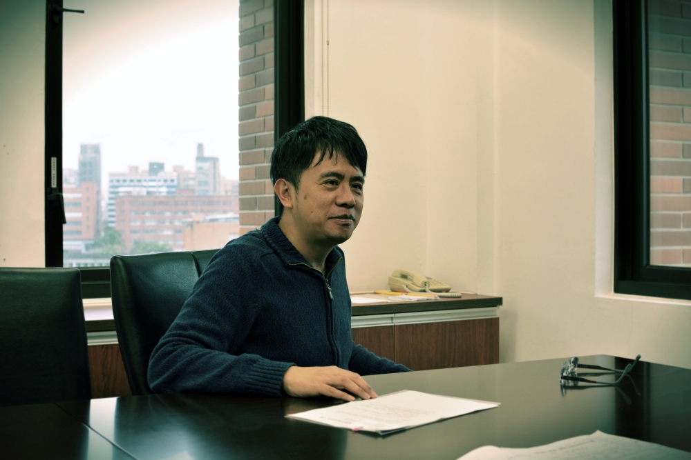 顏厥安教授於台灣大學法學院。