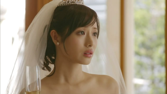 劇情是從爽太15歲迷戀至今的學姊紗繪子結婚前夕再度出現在他面前開始。